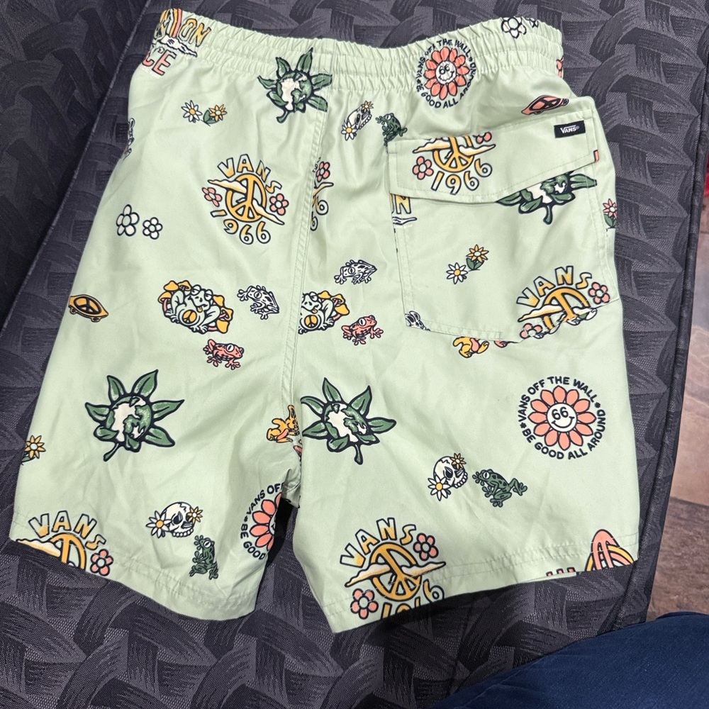 Vans Light Green Floral Graphic Men's Shorts